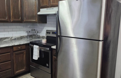 Wichita Casa | Charming comfortable Mid- term 2-bedroom house with WiFi, Wichita