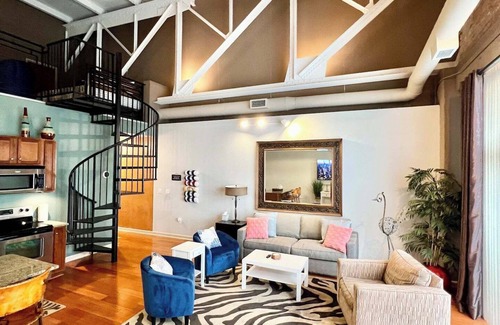 Sandusky Condominio | Charming Condo Downtown By Cedar Point Sport Force