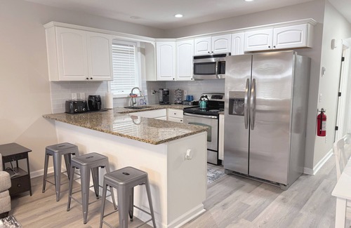 Ortley Beach Cabaña | Charming cottage in Seaside Heights, 3 houses from beach, parking, beach badges