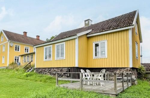 Virserum Casa | Charming Cottage by Lake in Torsebo