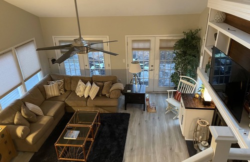 Arundel on the Bay Casa | Charming Cottage by the Bay with Hot Tub, Gourmet Kitchen & Community Beach