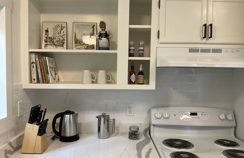 Eastsound Cabaña | Charming Cottage hidden in town!
