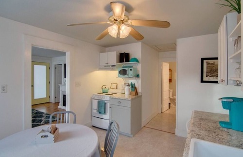 Littleton Casa | Charming Cottage in Downtown Littleton