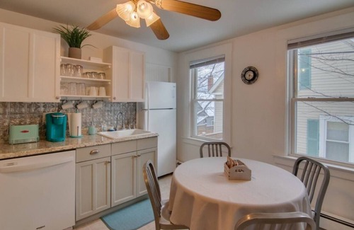Littleton Casa | Charming Cottage in Downtown Littleton