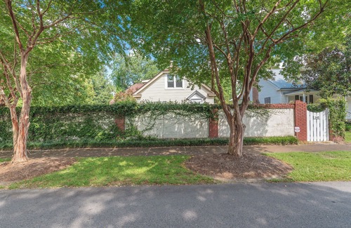 Aiken Cabaña | Charming cottage in Downtown Aiken