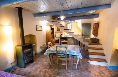 Colognac Casa | Charming cottage in lush countryside surrounded by llamas