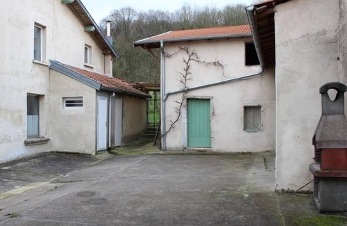 Flainval Cabaña | Gîte calme avec jardin, idéal pour familles, rando et recharge véhicules.