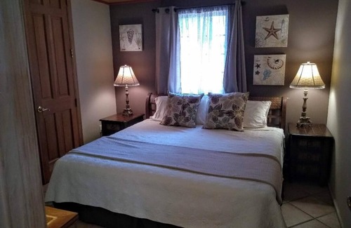 Plantation Cabaña | Charming Cottage in Plantation
