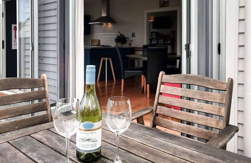 New Plymouth Cabaña | EL BUNGALOW DE BROOKLANDS