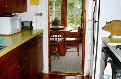 Friendship Cabaña | Encantadora casa de campo con vistas a las islas de la bahía de Muscongus