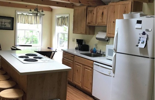 Canadohta Lake Cabaña | Charming cottage at Canadohta Lake