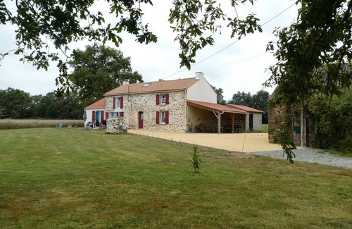 La Roche-sur-Yon Cabaña | Casa rural reformada con jardín, terraza y wifi en La Roche-sur-Yon