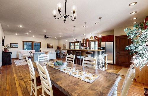 New Meadows Condominio | Charming country cottage with arcade game and easy access to skiing, and hiking.