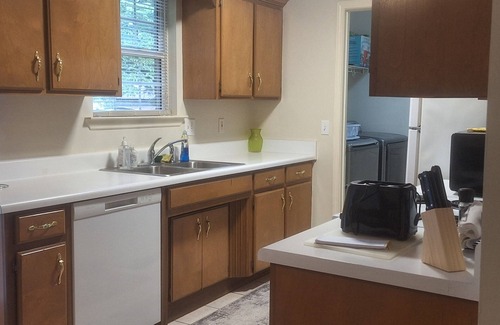 Smyrna Casa | Charming Country yet close to all 3-bedroom house with AC, WiFi in lovely Smyrna