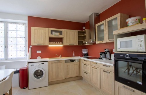Borreze Cabaña | Casa rural con terraza, wifi, cerca de Sarlat y la Dordogne, ideal para familias