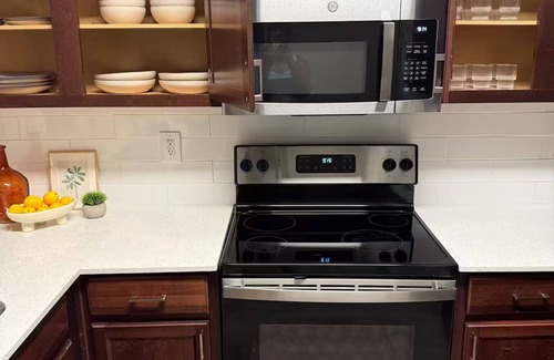 Frisco Apartamento | Charming & Cozy 1BR/1BA/2BEDS. Pool/Gym/Shops