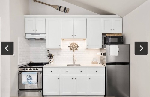 Adamsville Cabaña | Charming/CozyBeachCottage-Please note rental details prior to booking. Thank You