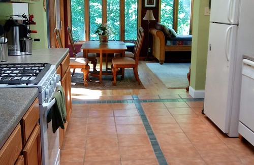 Staatsburg Cabaña | Charming Creekside Haven