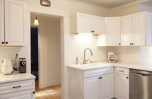 Queensbury Casa | Charming Designer-Owned 1930's Bungalow