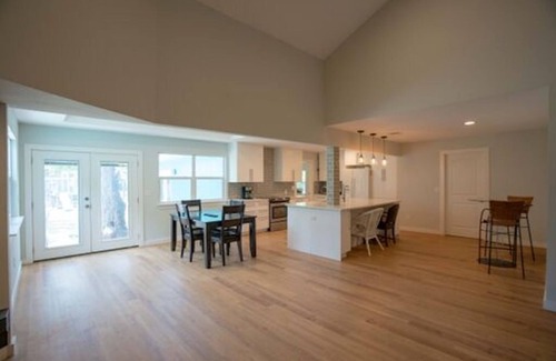 Manchaca Casa | Charming Double Master Luxury Home with a convenient short drive to everything!