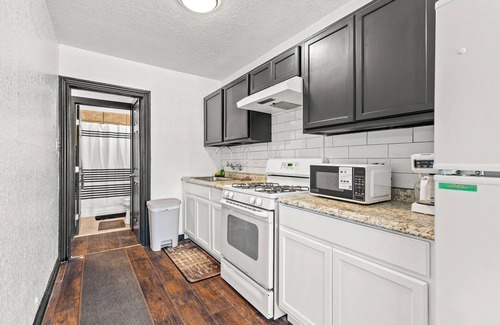 Highland Park Casa | Charming Duplex Near Downtown & Riverwalk 101