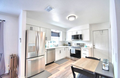 Eagle Lake Casa | Charming Eagle Lake Getaway: Relax & Unwind Near Scenic Trails & Nature Spots!