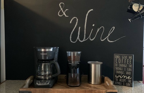 Traverse City Casa | Charming Escape. Bike to Beach or TART trail to Downtown.