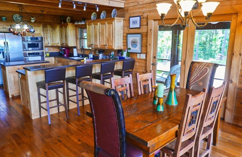 Valdese Cabina | Charming Estate with sauna and hot tub