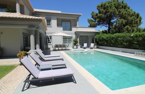 Vale do Garrao Villa | Charming Exceptional Golf Villa in Algarve