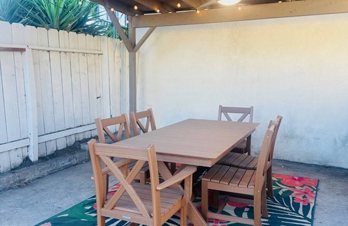 El Cerrito Casa | Charming Fairy Garden Cottage 15 Min from the Beach