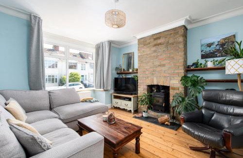 Horfield Apartamento | Charming Family Home with Stoves, Garden & Parking