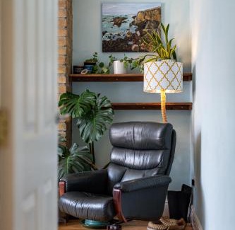 Horfield Apartamento | Charming Family Home with Stoves, Garden & Parking