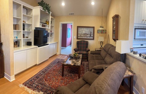Graton Casa | Charming Farm House In The Vineyards On Over 12 Acres