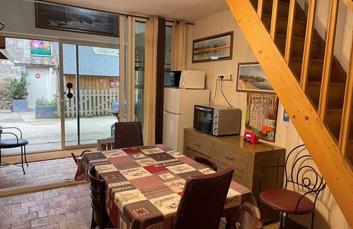 Saint-Georges-du-Bois Cabaña | Gîte rustico con piscina y actividades familiares cerca de Angers y Saumur