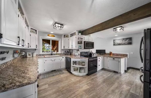 Durango Otro | Charming Farmhouse with Mountain Views!