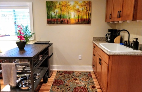 Maple Leaf Cabaña | Encantador estudio de jardín Cottage en North Green Lake