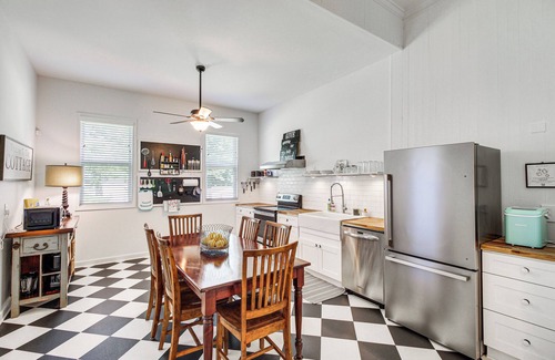 Metter Cabaña | Charming Georgia Cottage ~ 19 Mi to Statesboro!