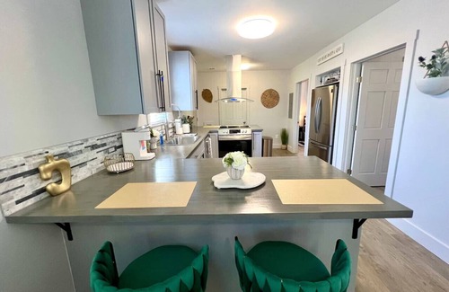 Earlewood Casa | Charming Getaway Near Downtown