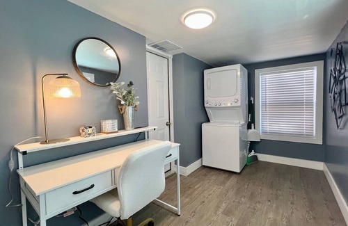 Earlewood Casa | Charming Getaway Near Downtown