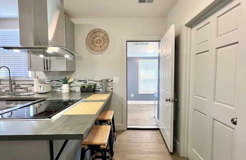 Earlewood Casa | Charming Getaway Near Downtown