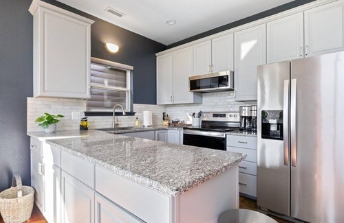 Camdenton Casa | Charming Golf Course Getaway - Ideal for Family & Fun!