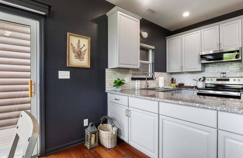 Camdenton Casa | Charming Golf Course Getaway - Ideal for Family & Fun!