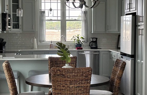 Morehead City Casa | Charming Golfer's Dream Near the Beach 3BD/2.5BA house in peaceful Beaufort