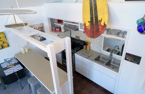 Rio del Mar Casa | Charming guest house in Aptos-3 min walk to beach!+EV Charger.