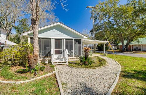 Long Beach Casa | Charming Gulf Coast Cottage - 1 Mile to the Coast!