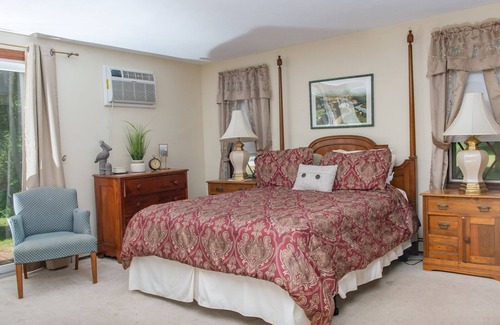 Marstons Mills Otro | Encantadora casa de campo con piscina privada en una tranquila calle aislada, pase de playa