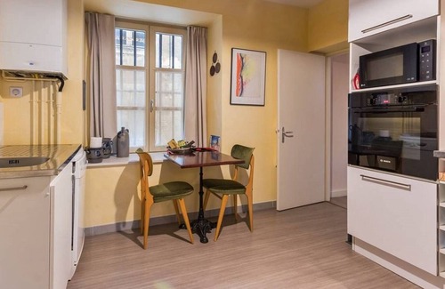 Vesoul Apartamento | Encantador apartamento histórico en Vesoul con WIFI y estacionamiento