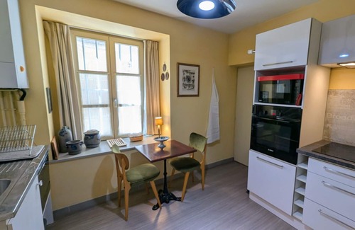 Vesoul Apartamento | Encantador apartamento histórico en Vesoul con WIFI y estacionamiento