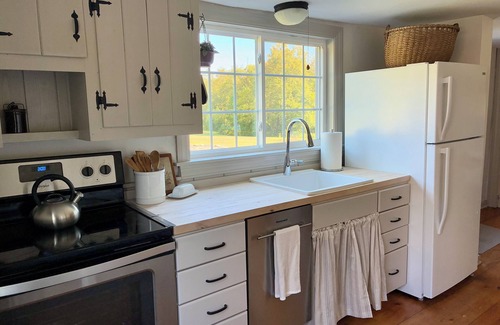 Pine Meadow Otro | Charming Historic Farmhouse in Northwest Connecticut