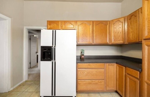 Springerville Casa | Charming Historic Home-30 mins to Greer-Sleeps 9- Mountain Thyme Cottage, yard